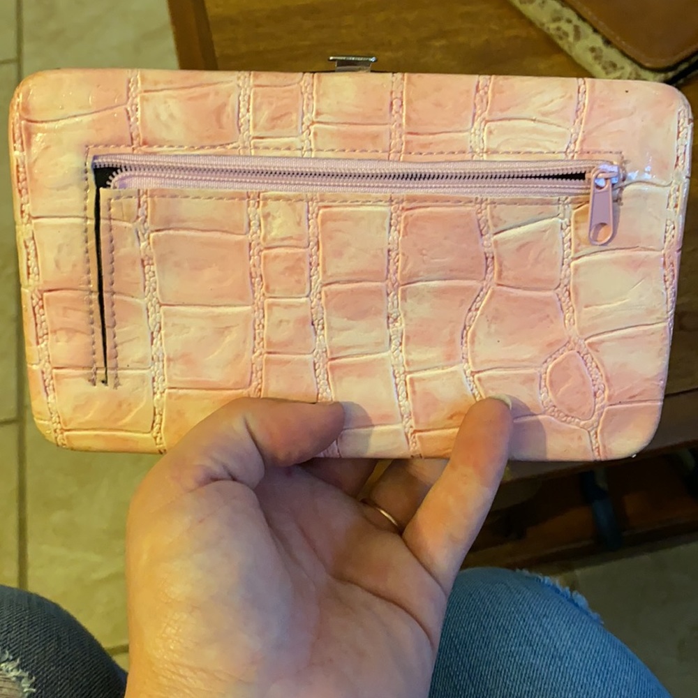 Wallet - Picture 2 of 6